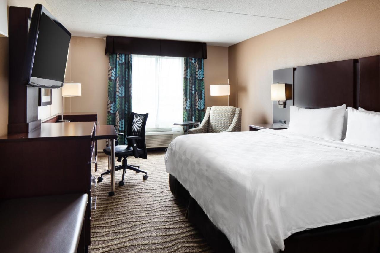 Holiday Inn Hotel & Suites Overland Park-West By Ihg Exterior photo
