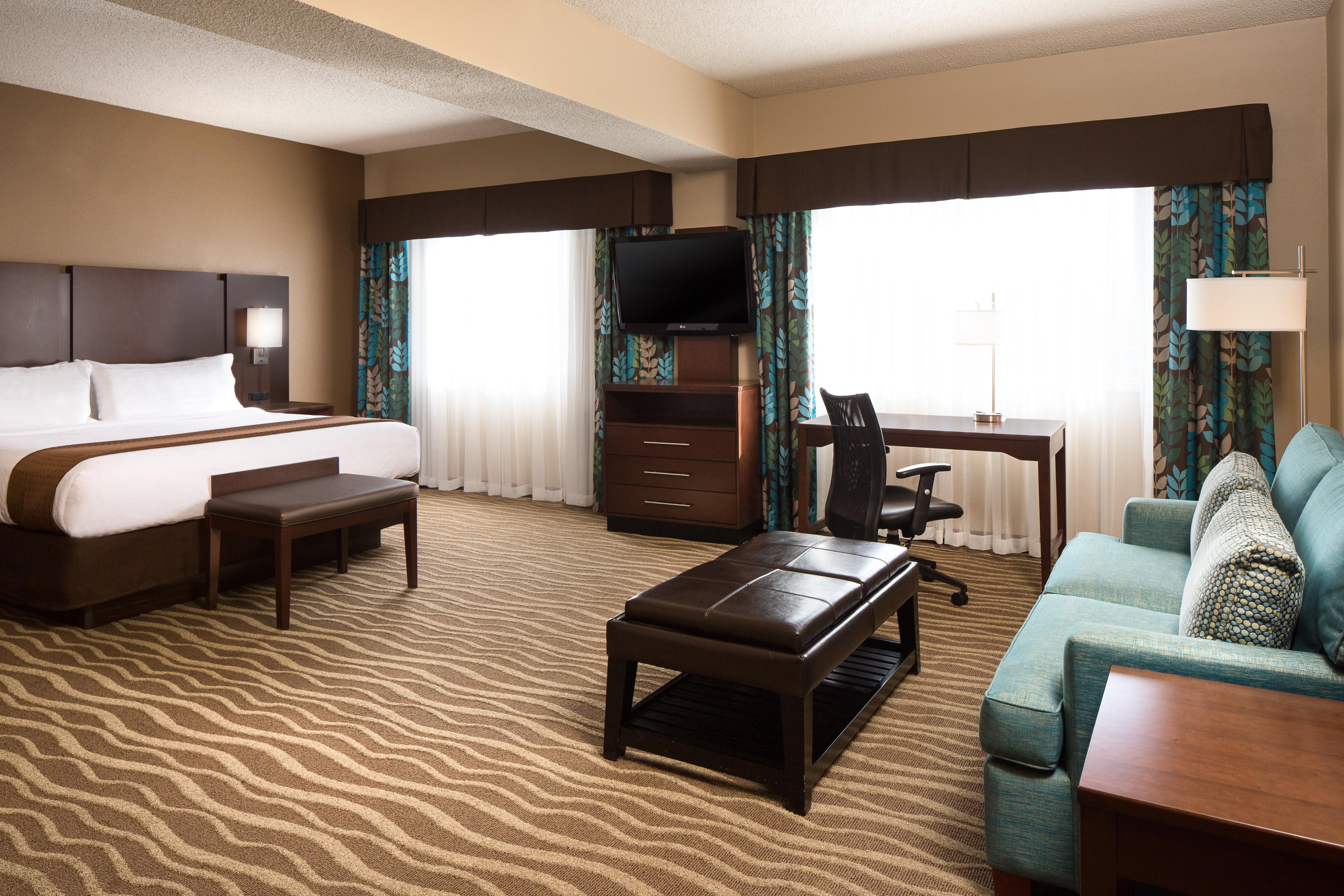 Holiday Inn Hotel & Suites Overland Park-West By Ihg Exterior photo