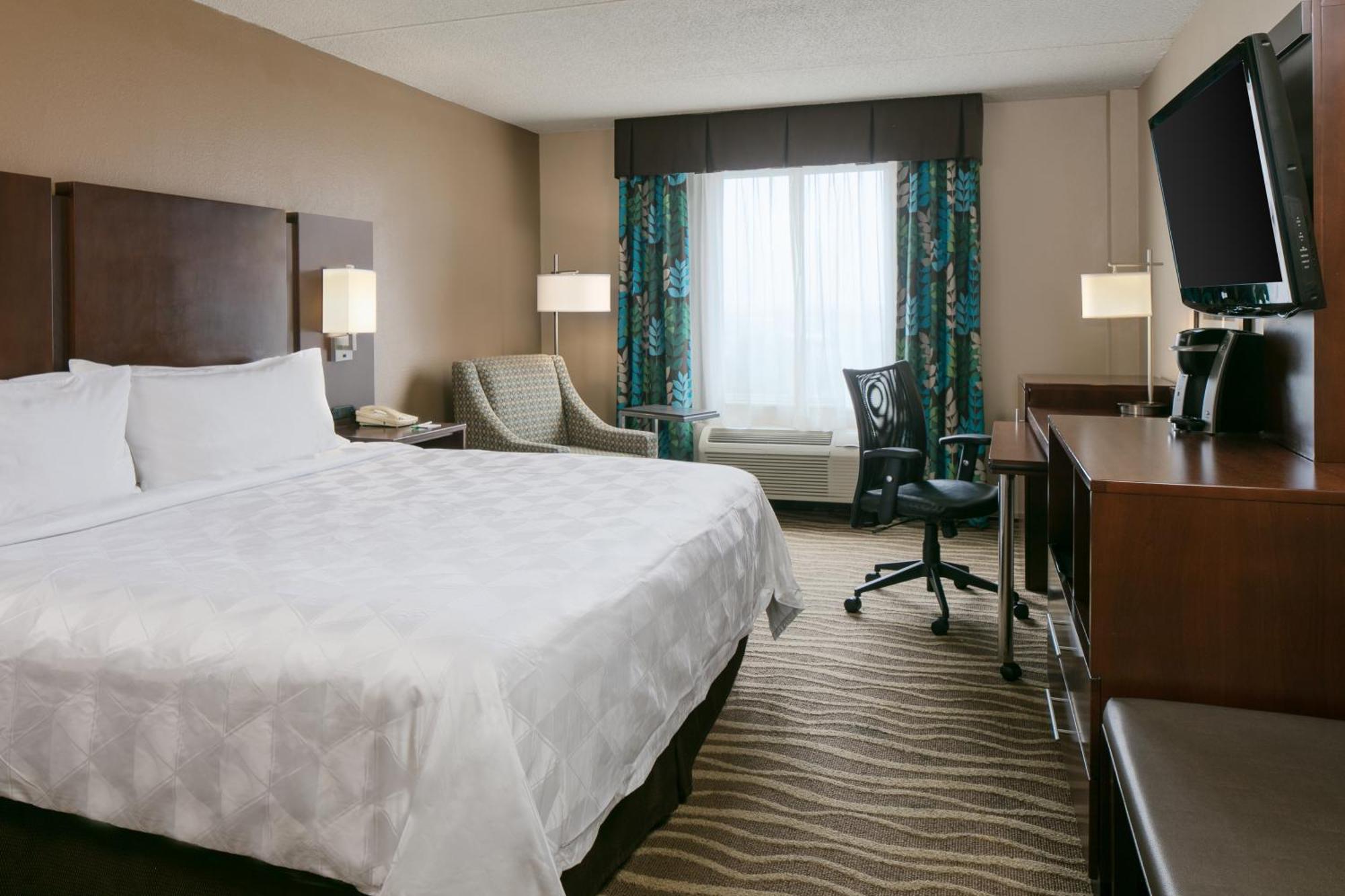 Holiday Inn Hotel & Suites Overland Park-West By Ihg Exterior photo