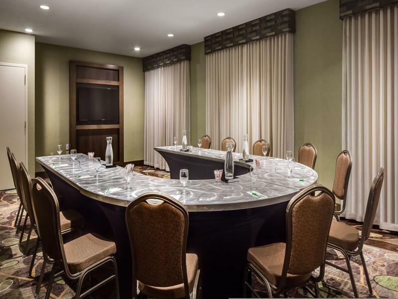 Holiday Inn Hotel & Suites Overland Park-West By Ihg Exterior photo